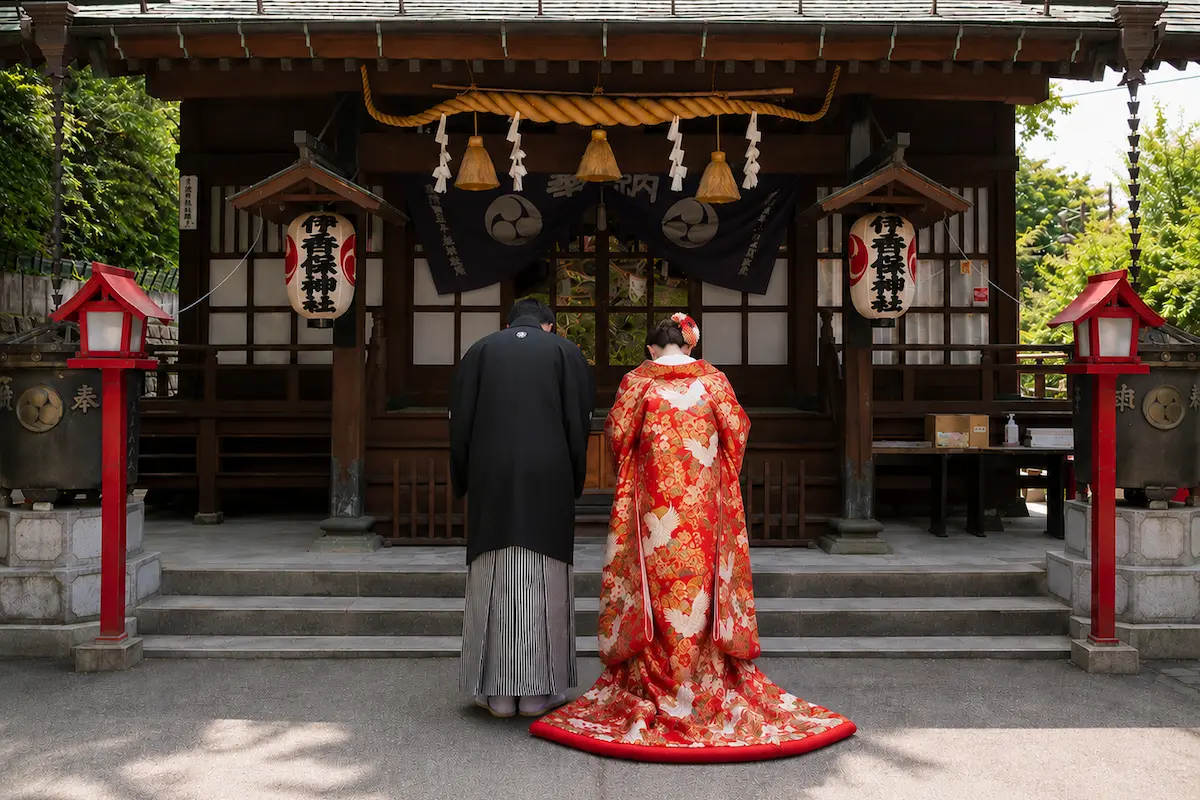 伊香保神社 参拝する新郎新婦